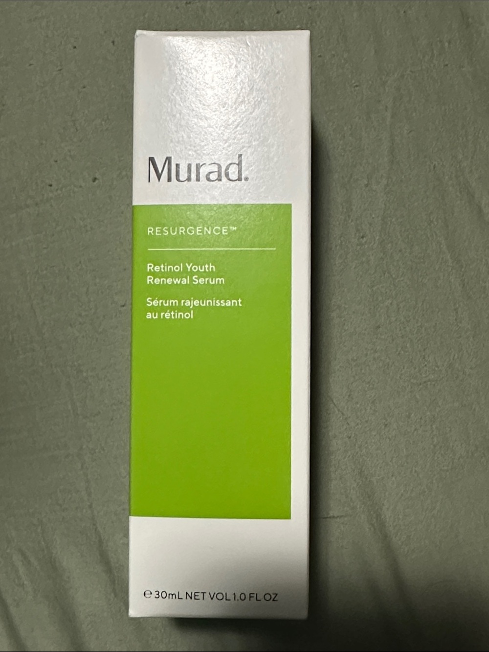 Murad Resurgence Retinol Youth Renewal Serum - Green and White